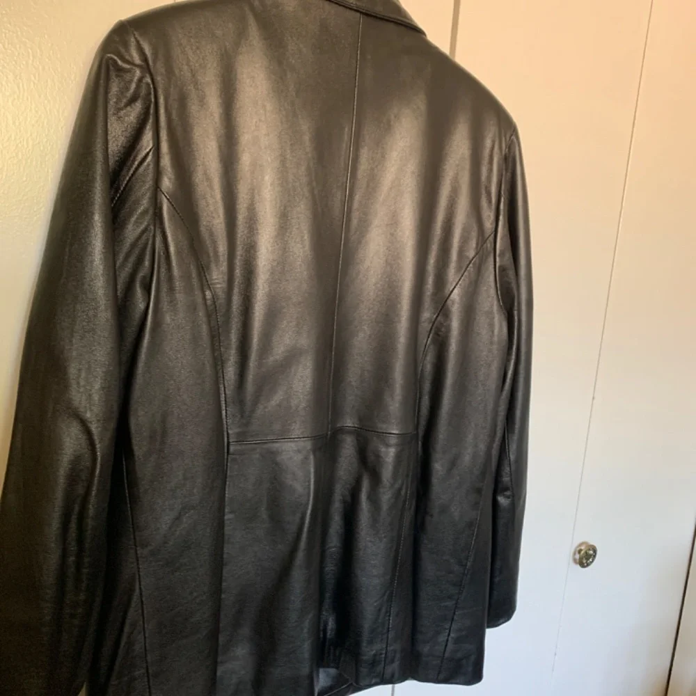 Leather jacket - Picture 2 of 2